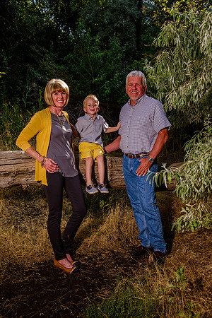69Family Portraits at Wheeler Farm-2
