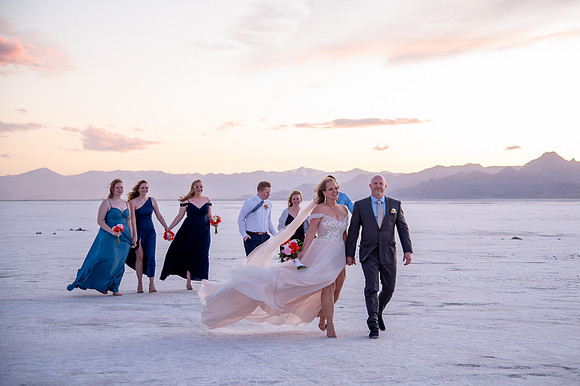 Heather Ohman & Chad Winget’s Windswept Wedding Adventure at the Utah Salt Flats021295