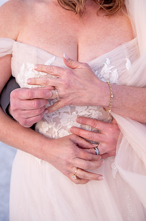Heather Ohman & Chad Winget’s Windswept Wedding Adventure at the Utah Salt Flats021275