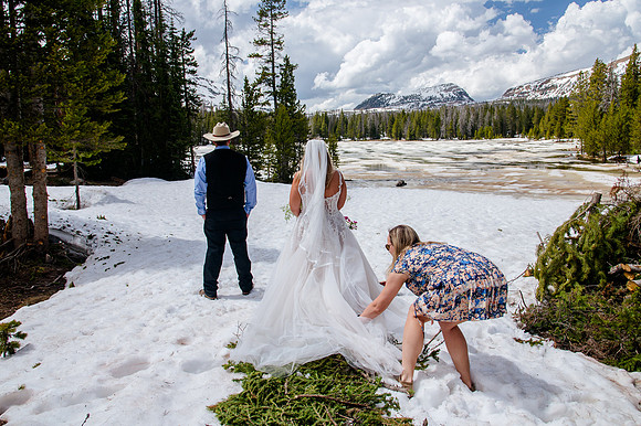 now in June: Megan Collins and Seth Underwood's Mountain Wedding