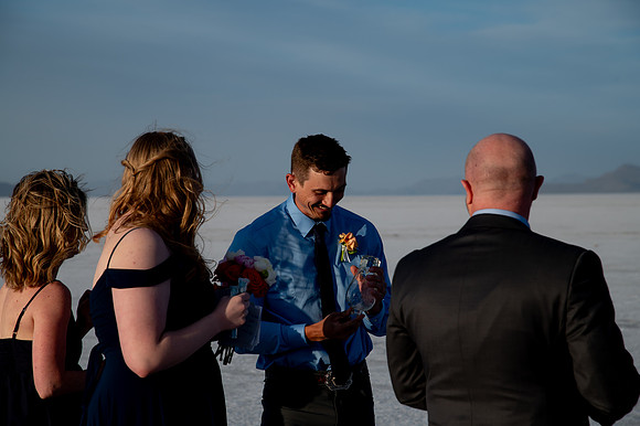 Heather Ohman & Chad Winget’s Windswept Wedding Adventure at the Utah Salt Flats020977