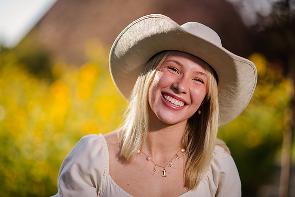 Family Portraits at Wheeler Farm: Alicia Peterson's Blended Family in the Glow of Sunset