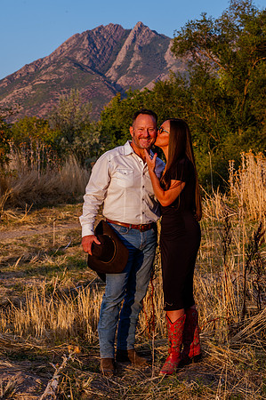 Family Portraits at Wheeler Farm: Alicia Peterson's Blended Family in the Glow of Sunset