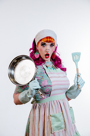 Pin-Up Revival: Madazon Can-Can’s Makeup & Posing Masterclass