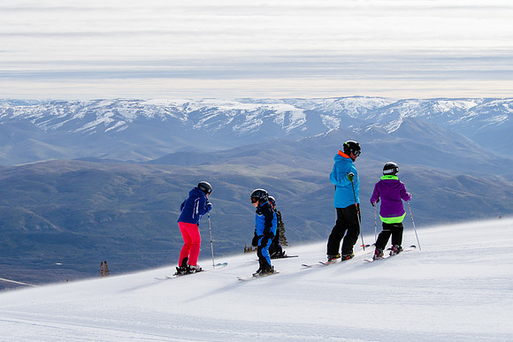 Family Ski at Snowbasin 4-5-17-8199