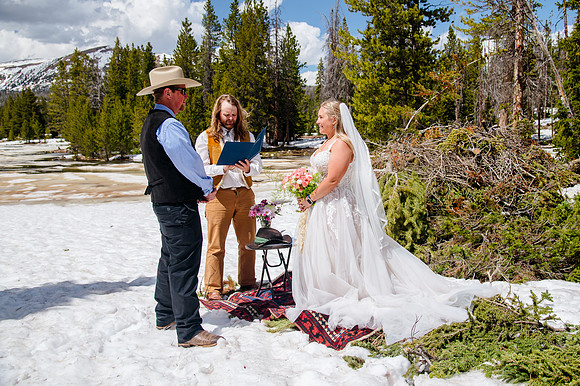 now in June: Megan Collins and Seth Underwood's Mountain Wedding