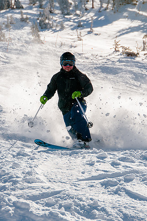 Skiing in the deep stuff at Snowbird-9088