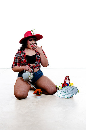 Pin-Up Revival: Madazon Can-Can’s Makeup & Posing Masterclass