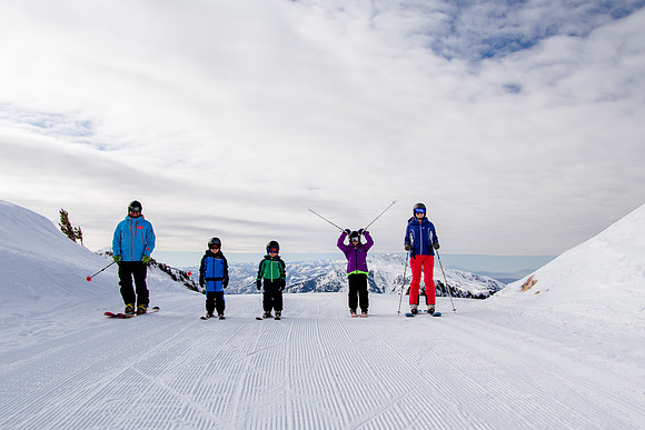 Family Ski at Snowbasin 4-5-17-7536