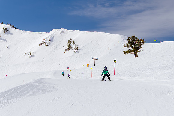 Family Ski at Snowbasin 4-5-17-8518
