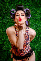 Pin-Up Revival: Madazon Can-Can’s Makeup & Posing Masterclass