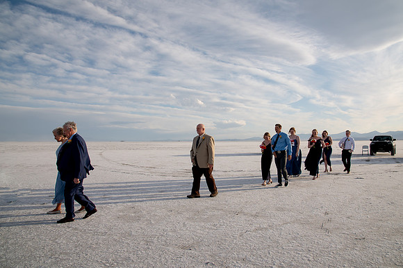 Heather Ohman & Chad Winget’s Windswept Wedding Adventure at the Utah Salt Flats020745
